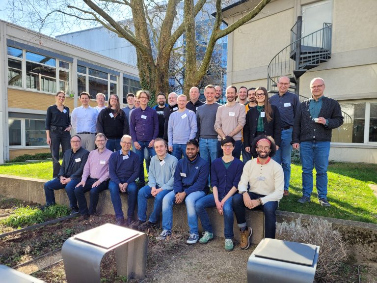 Gruppenfoto der Teilnehmer des Meetings